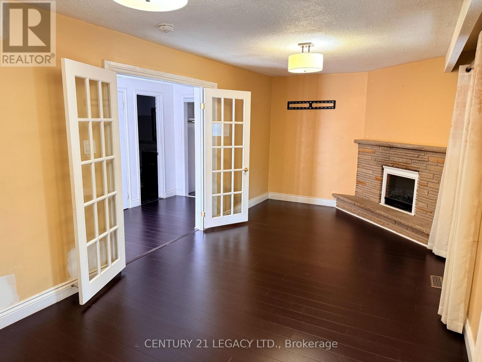 11 TOLTON DRIVE - 17
