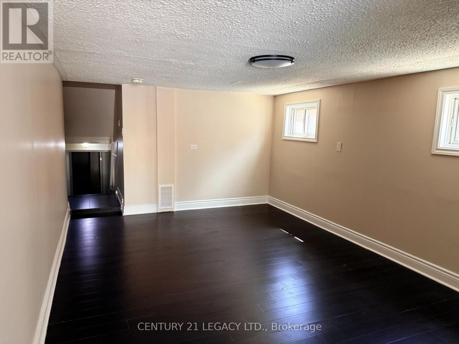 11 TOLTON DRIVE - 25