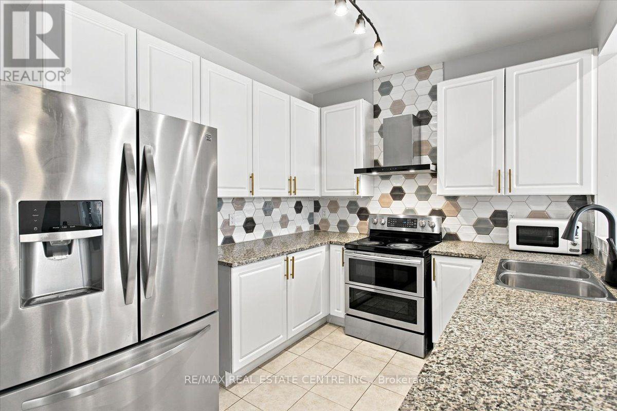 1053 Job Crescent, Milton, ON photo 10