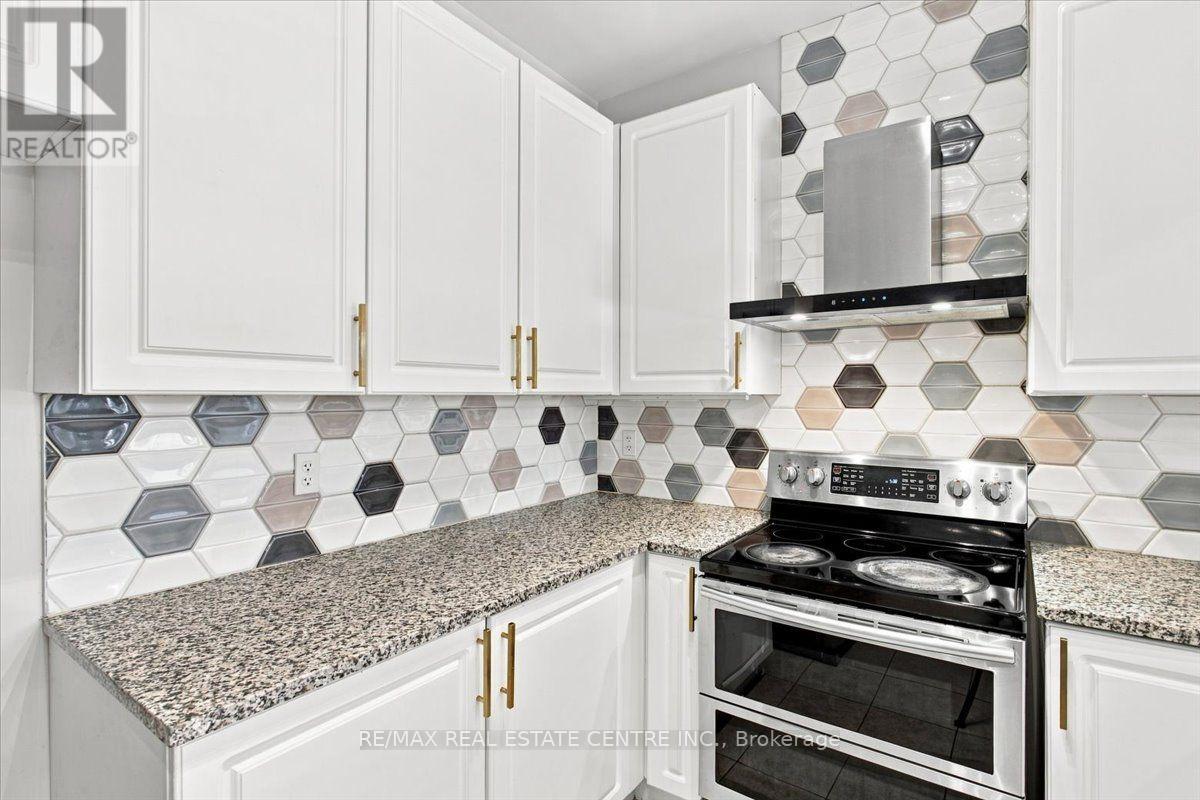 1053 Job Crescent, Milton, ON photo 12