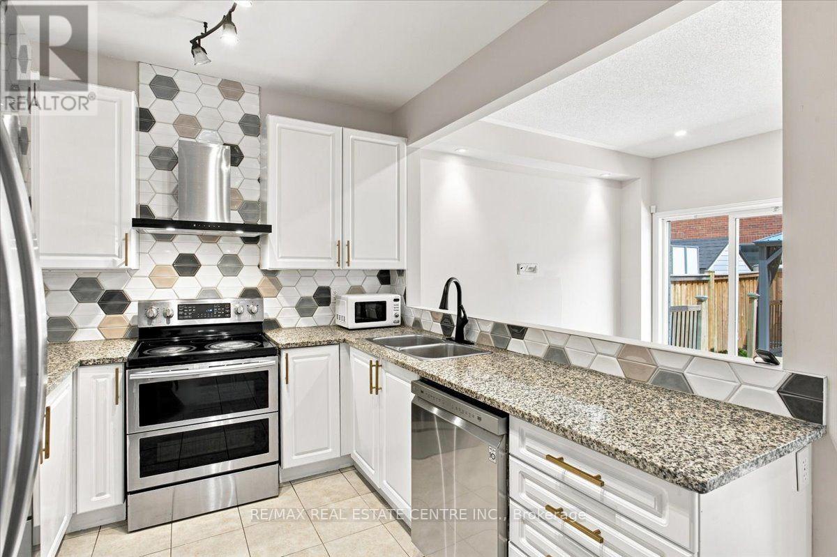 1053 Job Crescent, Milton, ON photo 14