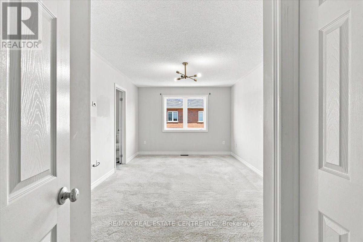 1053 Job Crescent, Milton, ON photo 19