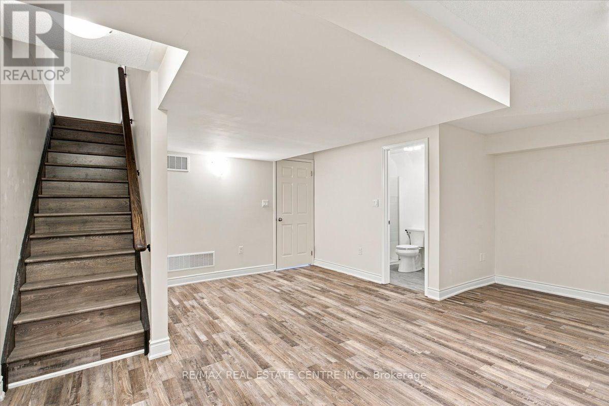 1053 Job Crescent, Milton, ON photo 33