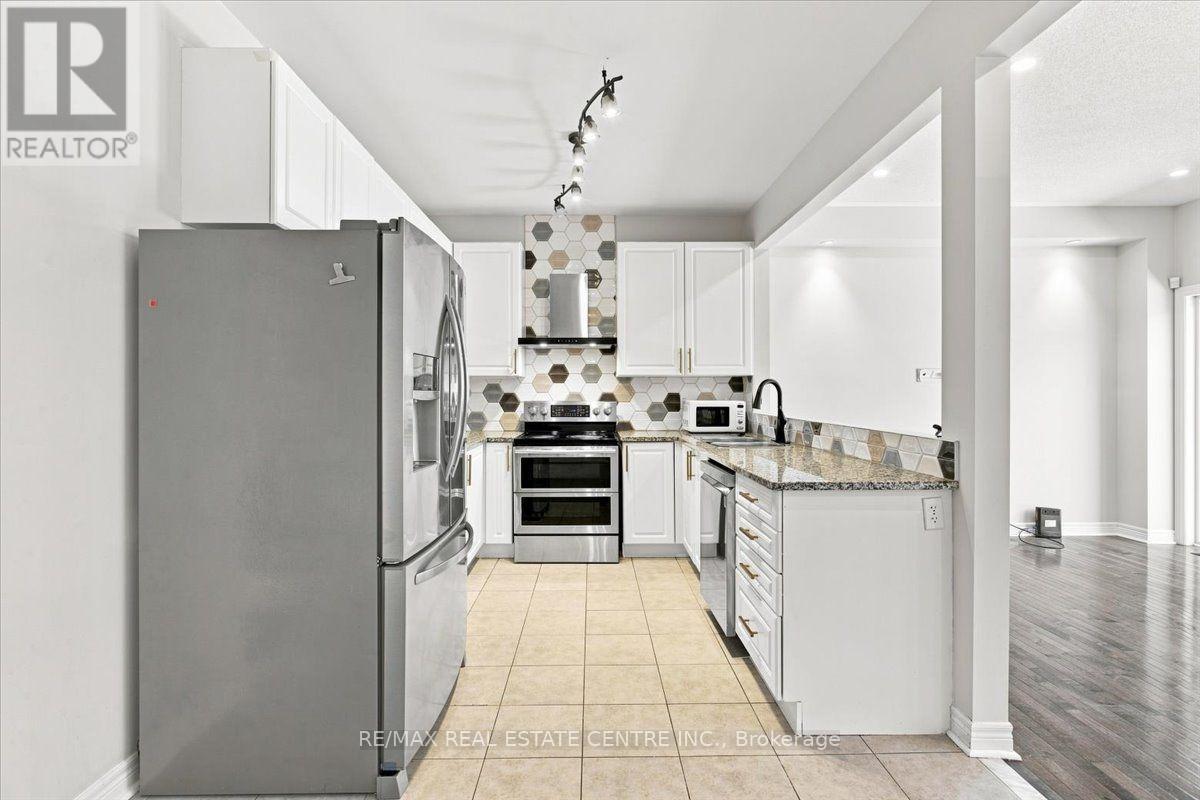 1053 Job Crescent, Milton, ON photo 9