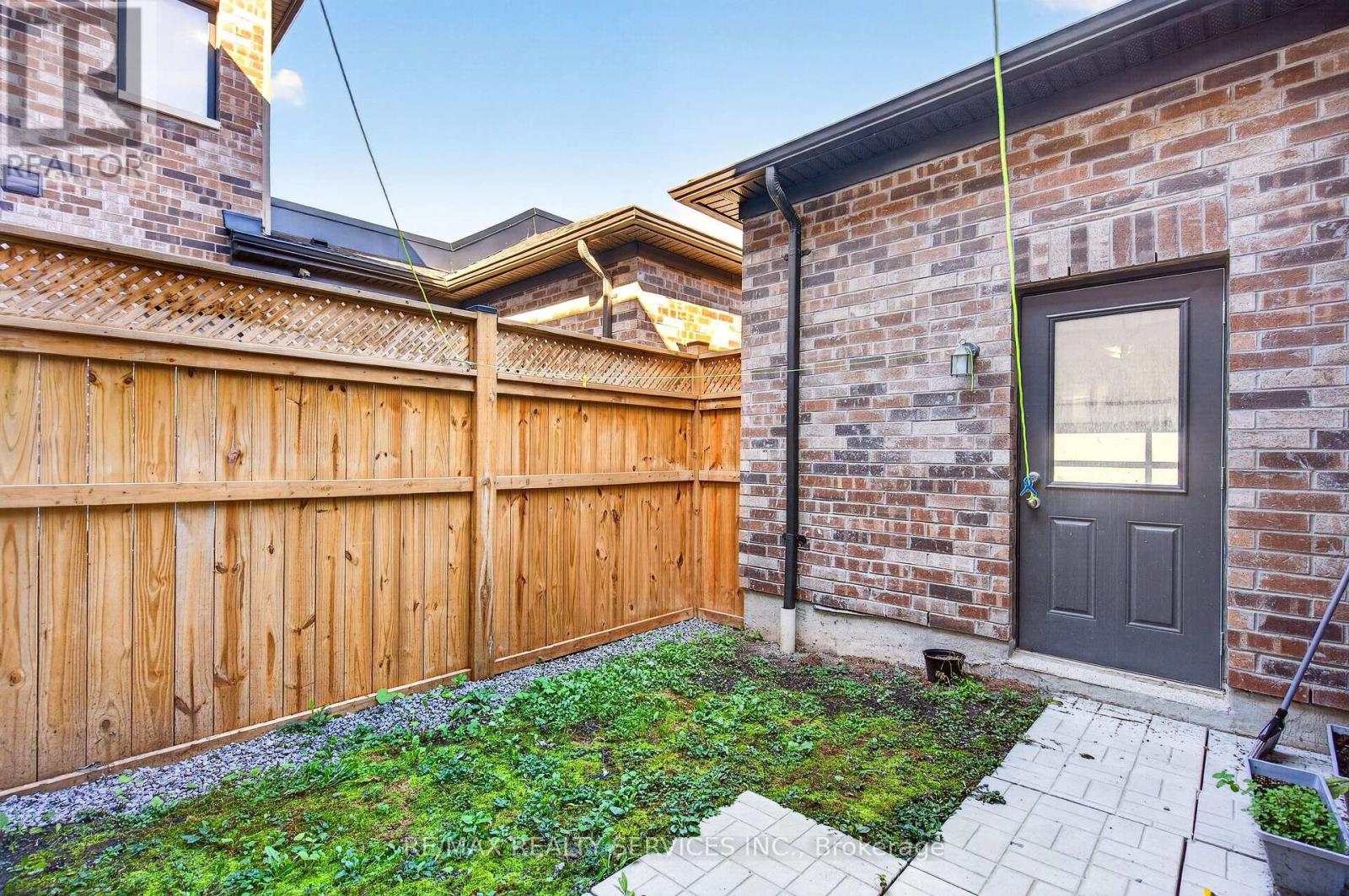 225 CORONATION ROAD - Image 38