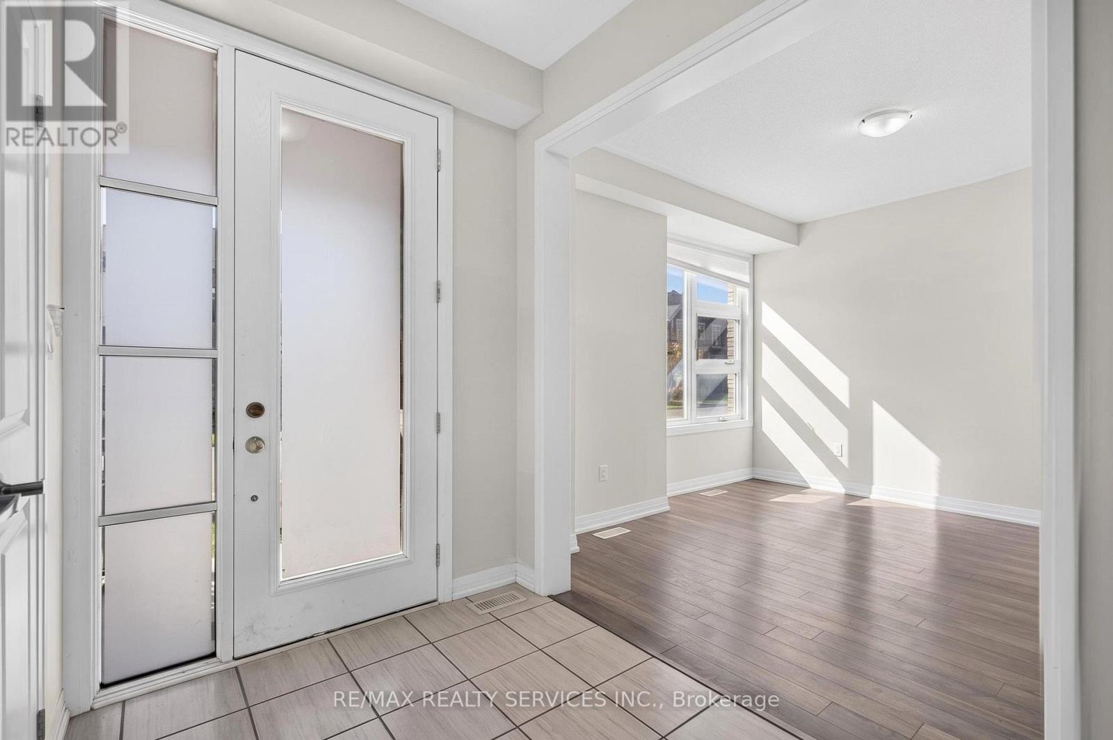 225 CORONATION ROAD - 6