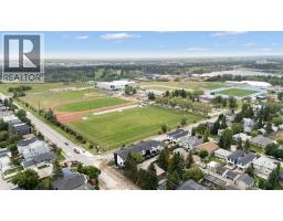 5012 20 Street SW - photo 48