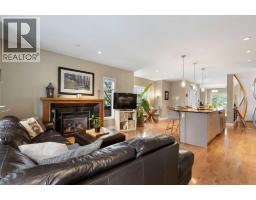 5012 20 Street SW - photo 14