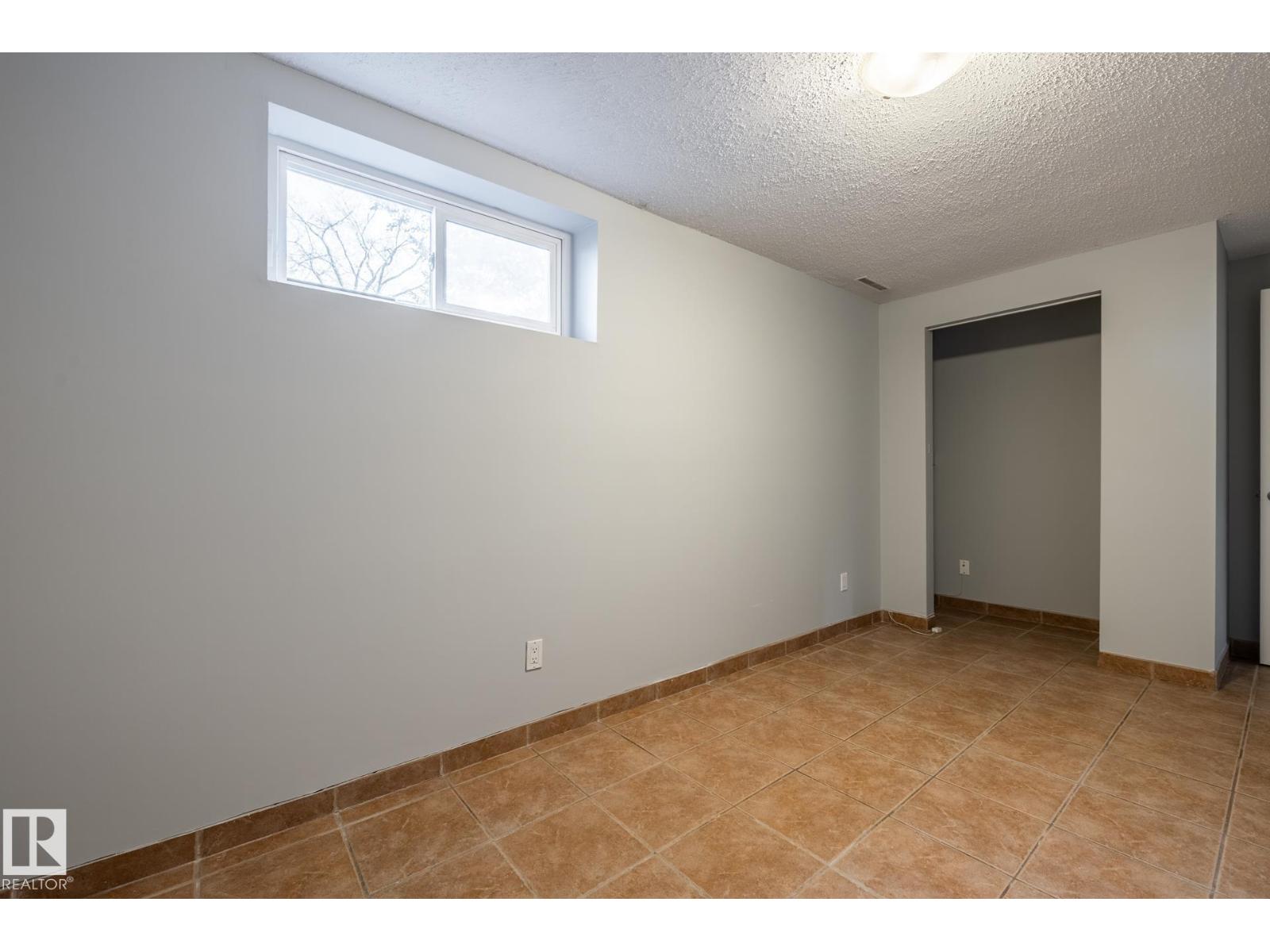 10619 129 AV NW - 25