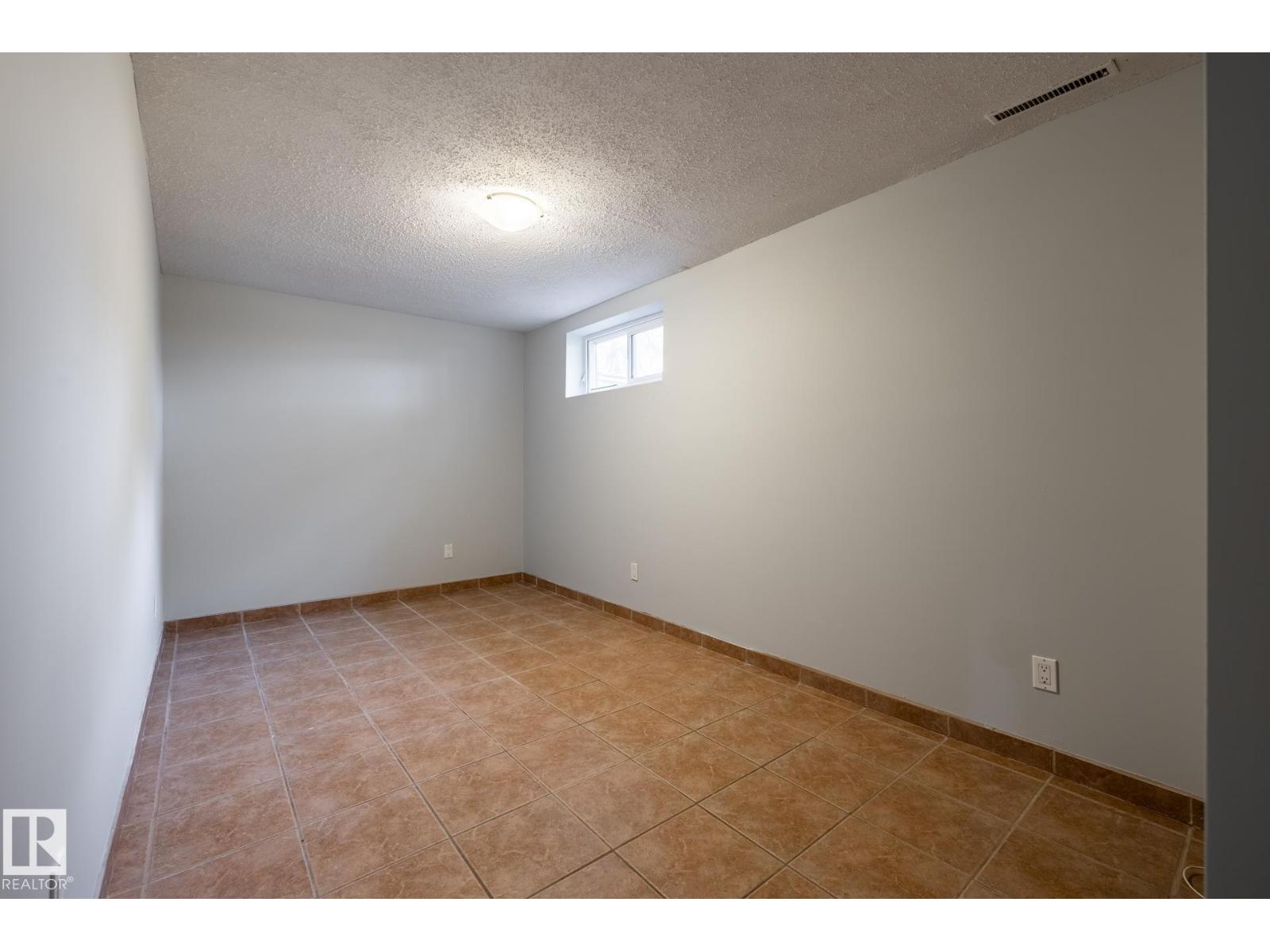 10619 129 AV NW - 7