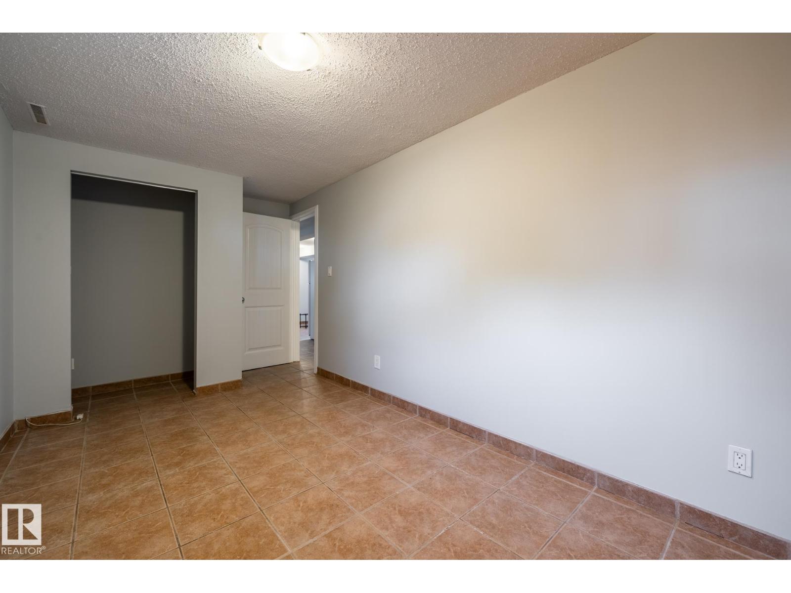 10619 129 AV NW - 22