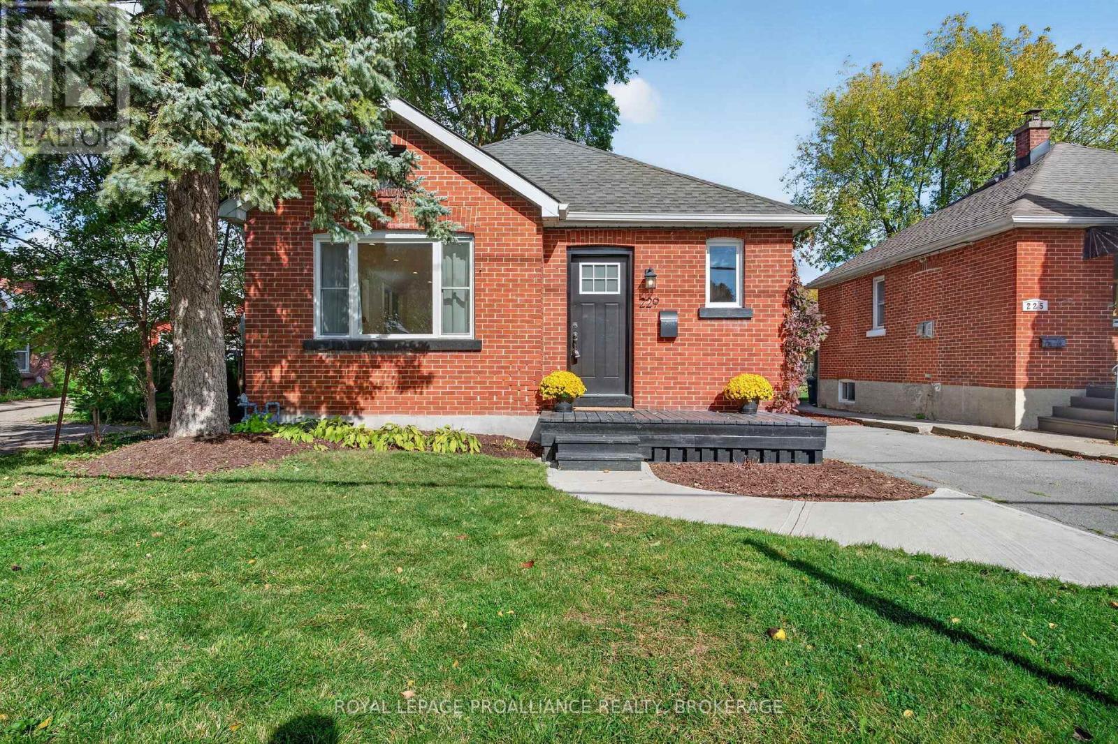 229 PARK STREET - 3