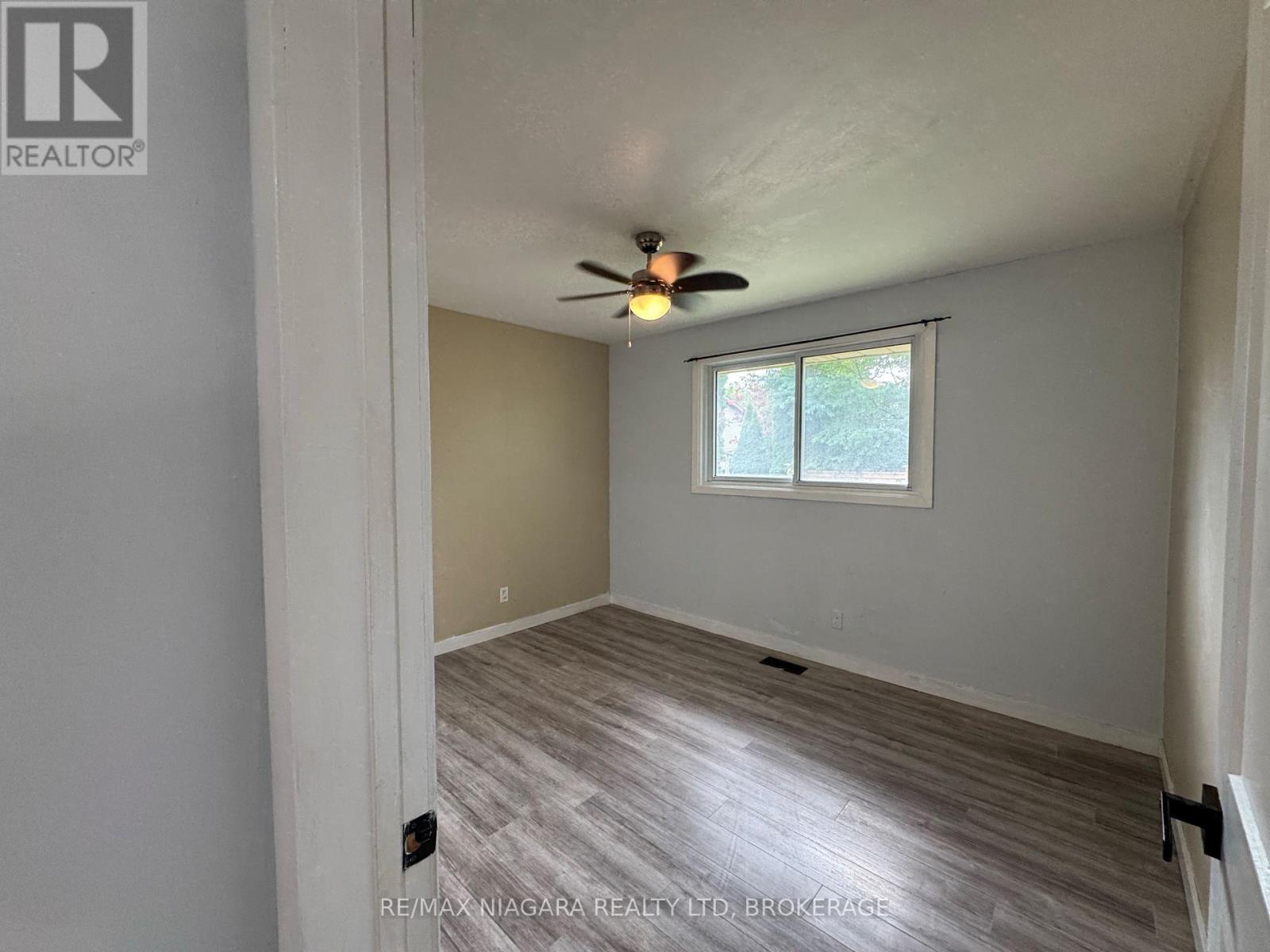 8 LAKEHURST DRIVE, St. Catharines (Lakeport) — photo 10