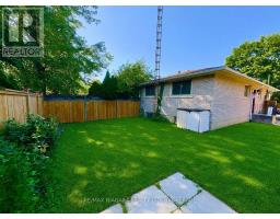 8 Lakehurst Drive, St  Catharines, ON L2N4C2 Photo 17