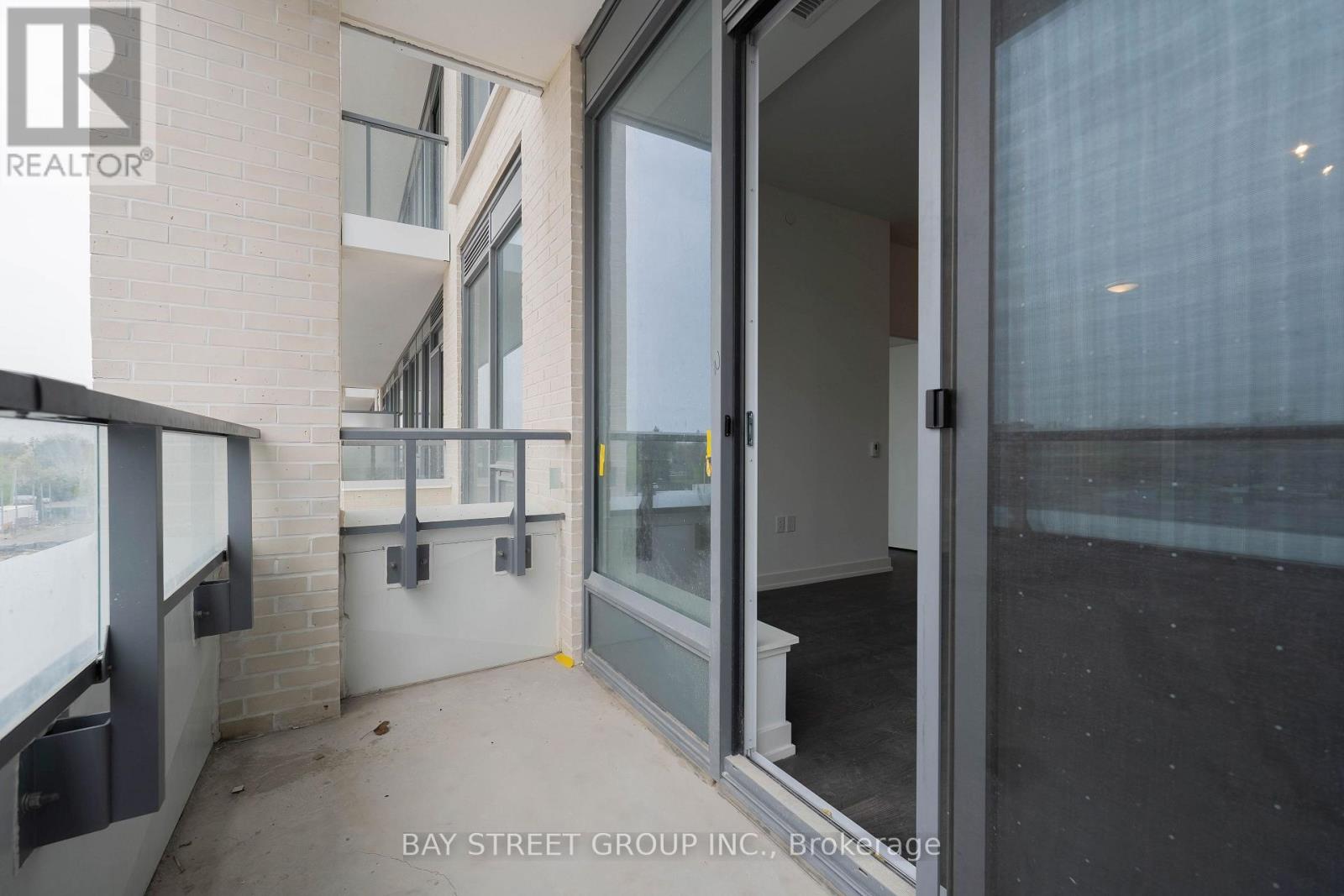 7 Golden Lion Heights East — photo 22