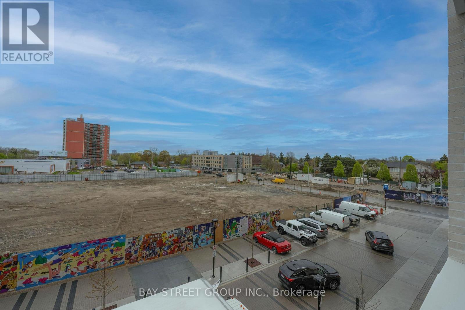 7 Golden Lion Heights East — photo 23