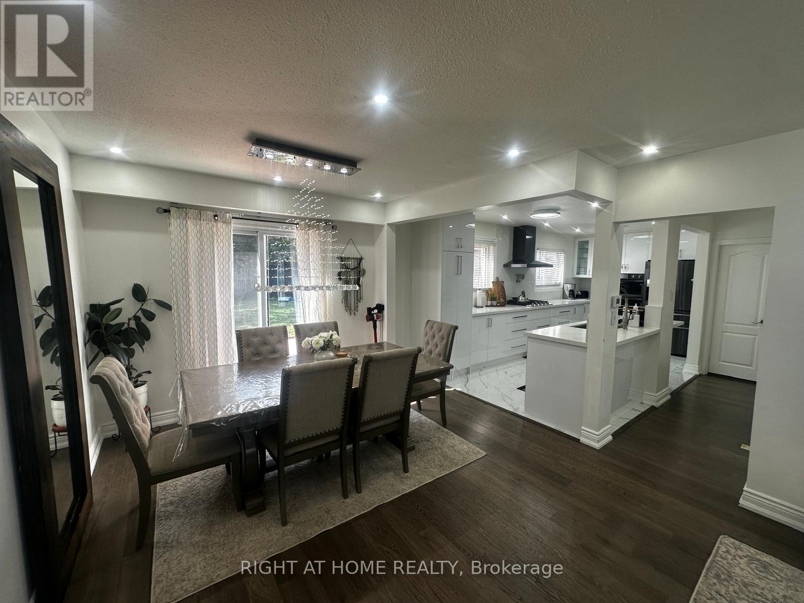 71 Sandrift Square, Toronto, ON photo 10