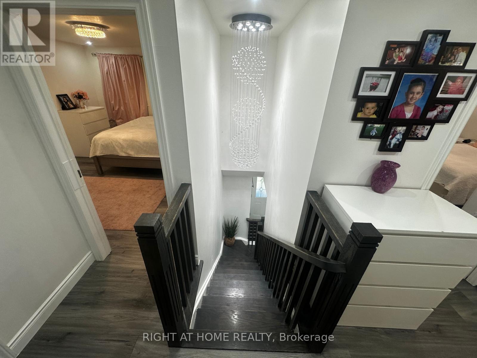 71 Sandrift Square, Toronto, ON photo 18