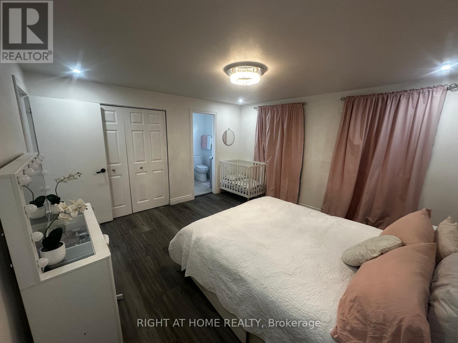 71 Sandrift Square, Toronto, ON photo 19