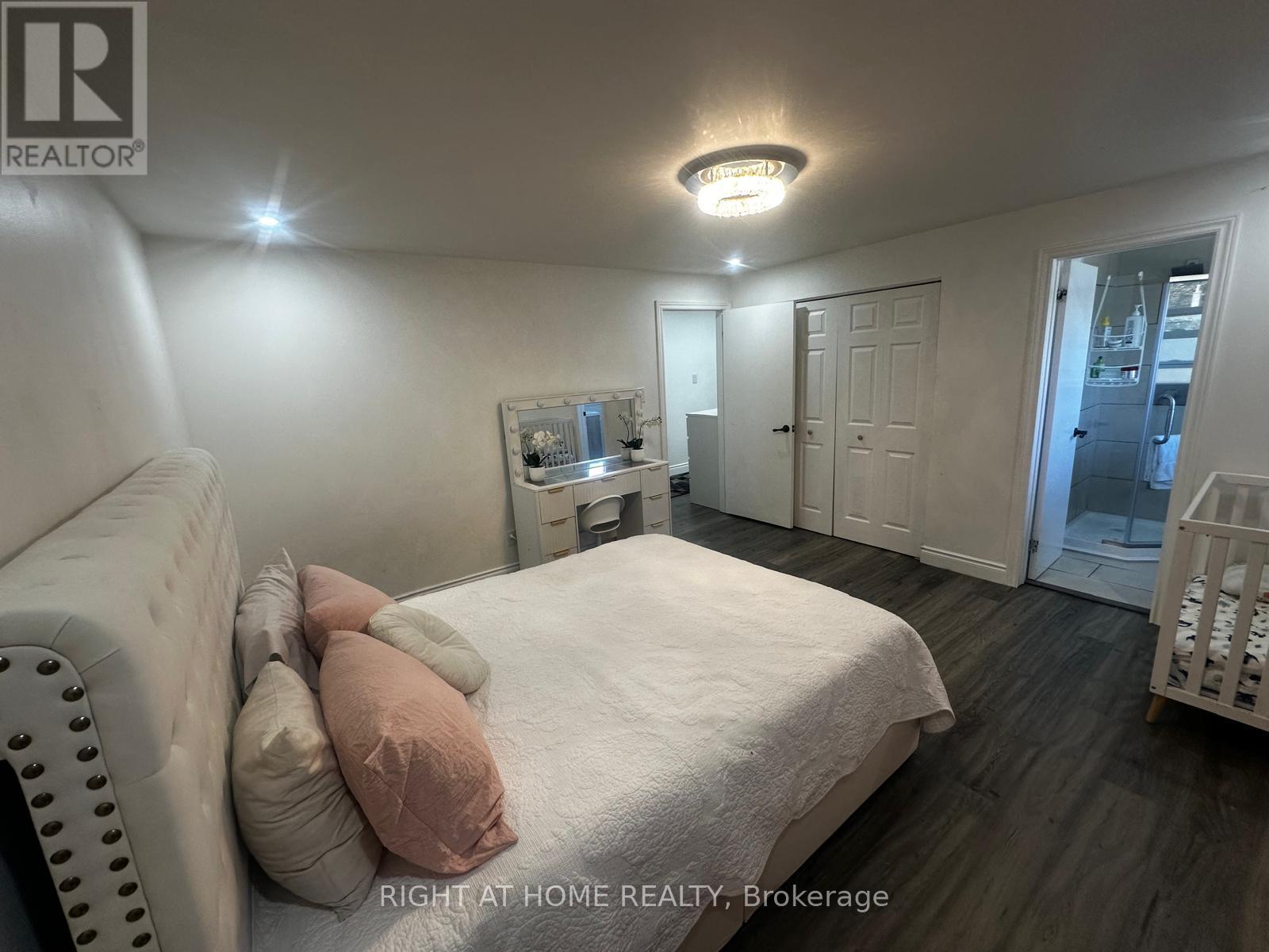 71 Sandrift Square, Toronto, ON photo 20