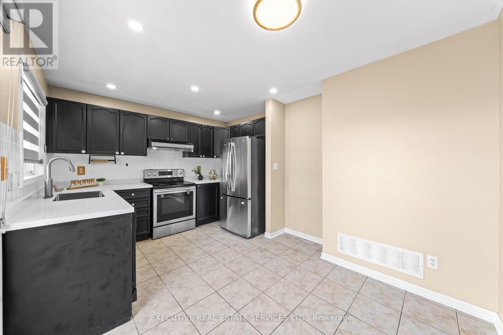 34 Worthington Avenue, Brampton, ON photo 24