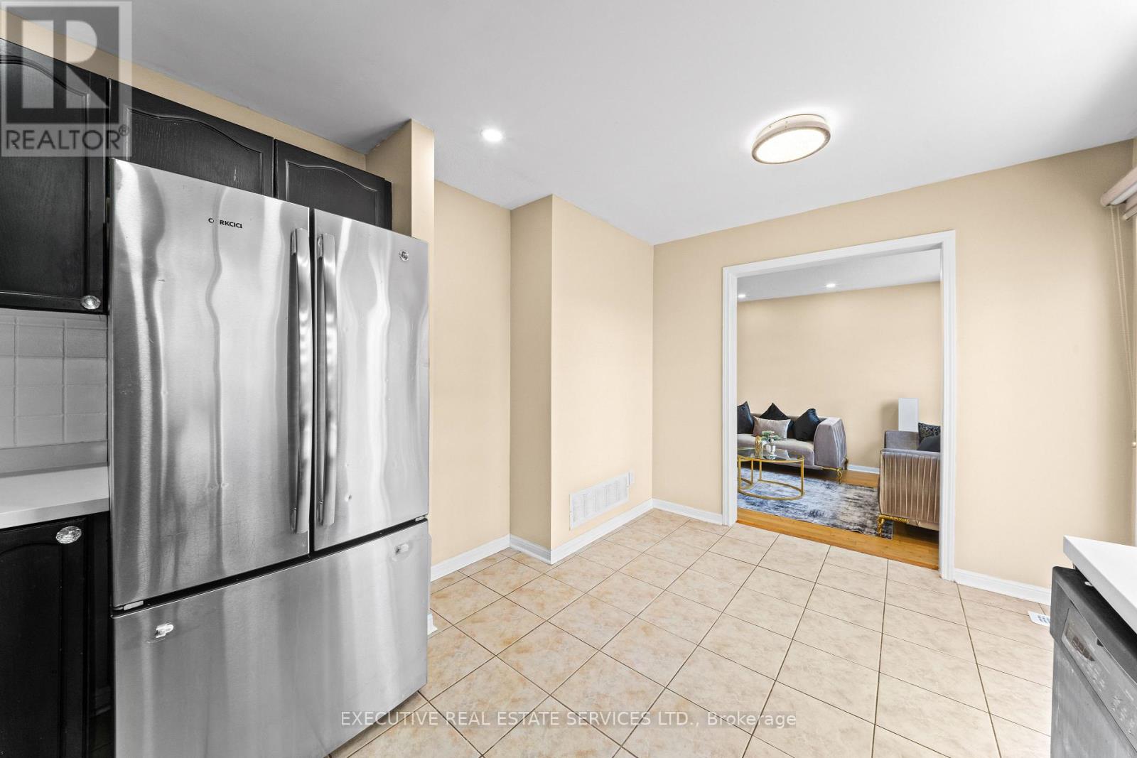 34 WORTHINGTON AVENUE - 26