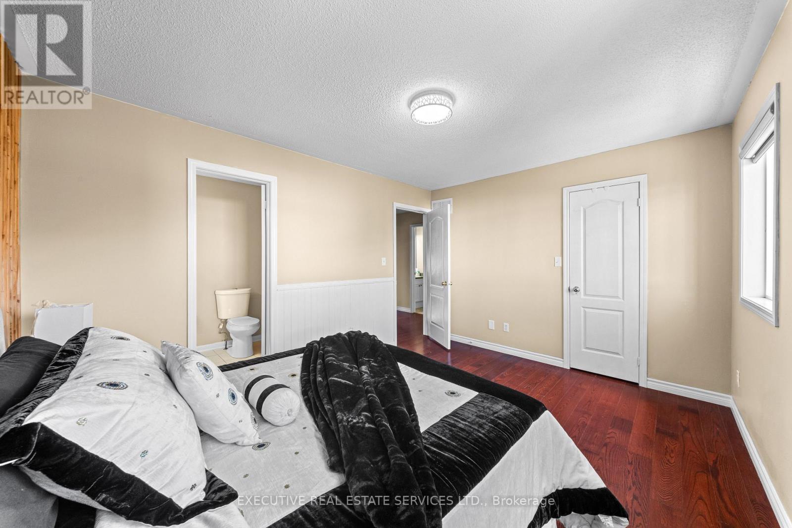 34 Worthington Avenue, Brampton, ON photo 29