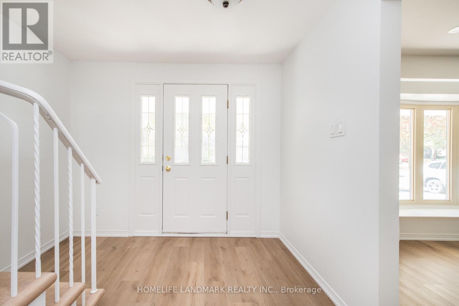 193 CHEBUCTO DRIVE E, Oakville (FD Ford) — photo 3