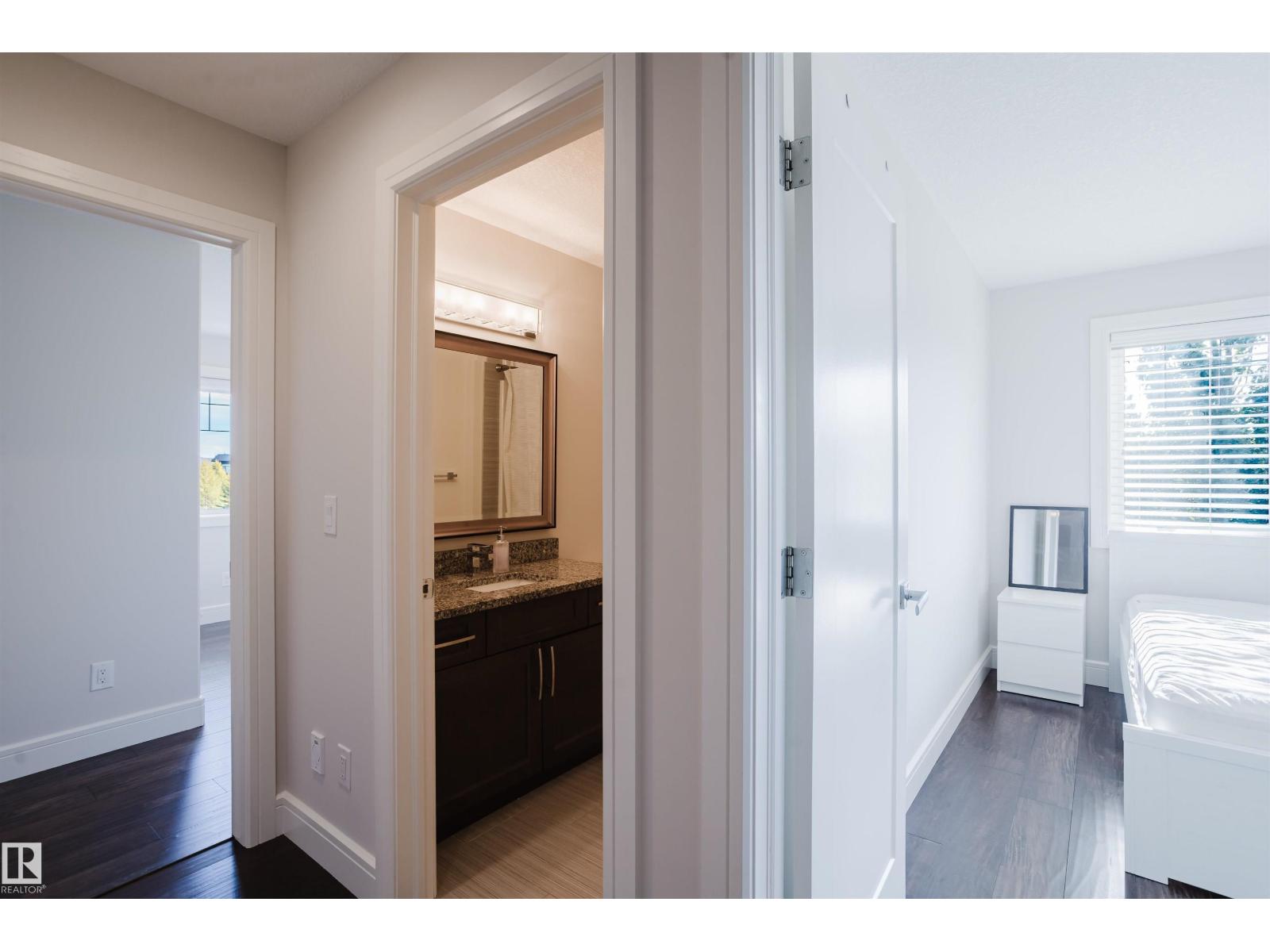 1 EASTVIEW ST - 52