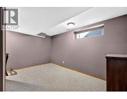 5 Sunset Crescent - photo 32