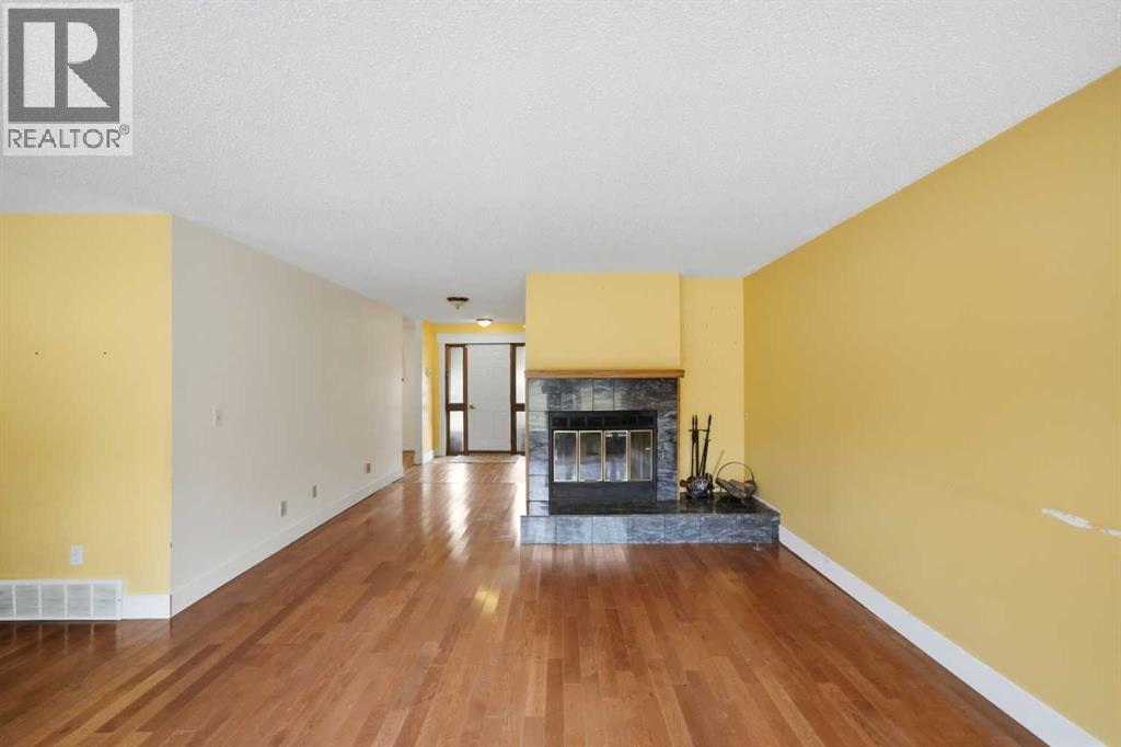 110, 28342 Township Road 384 - 9