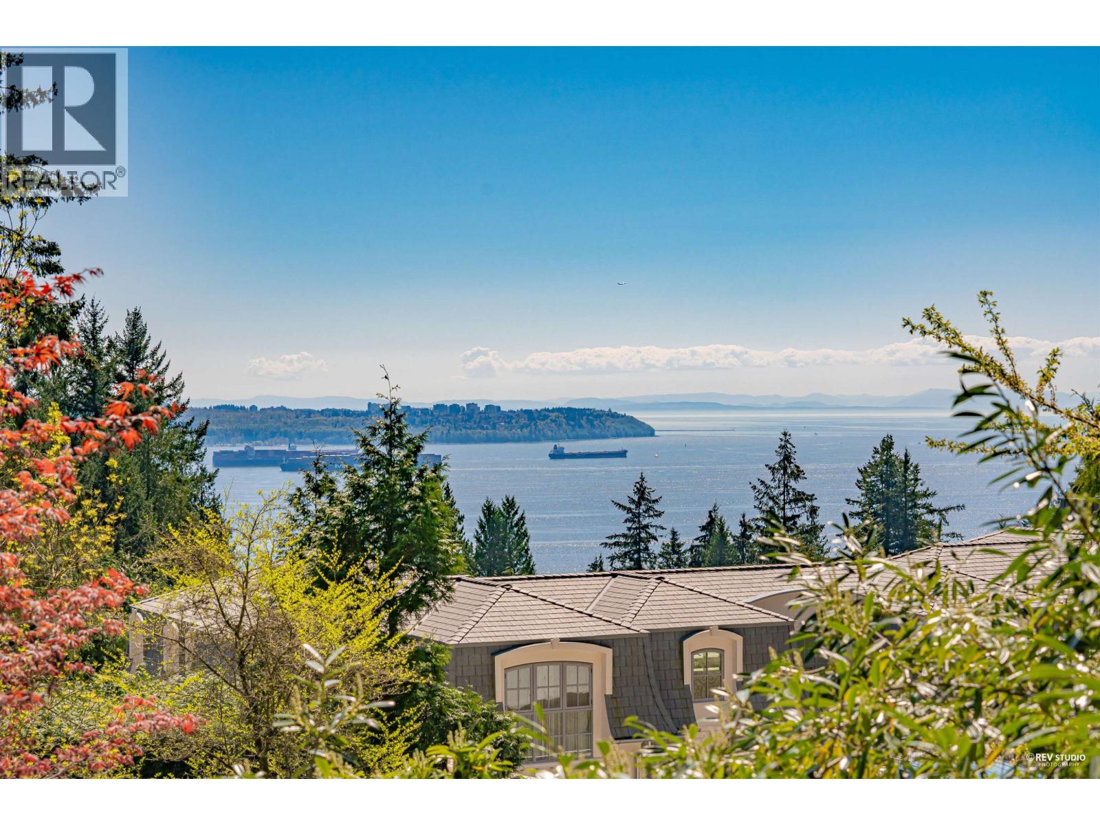 2261 GISBY STREET, West Vancouver - Image 1