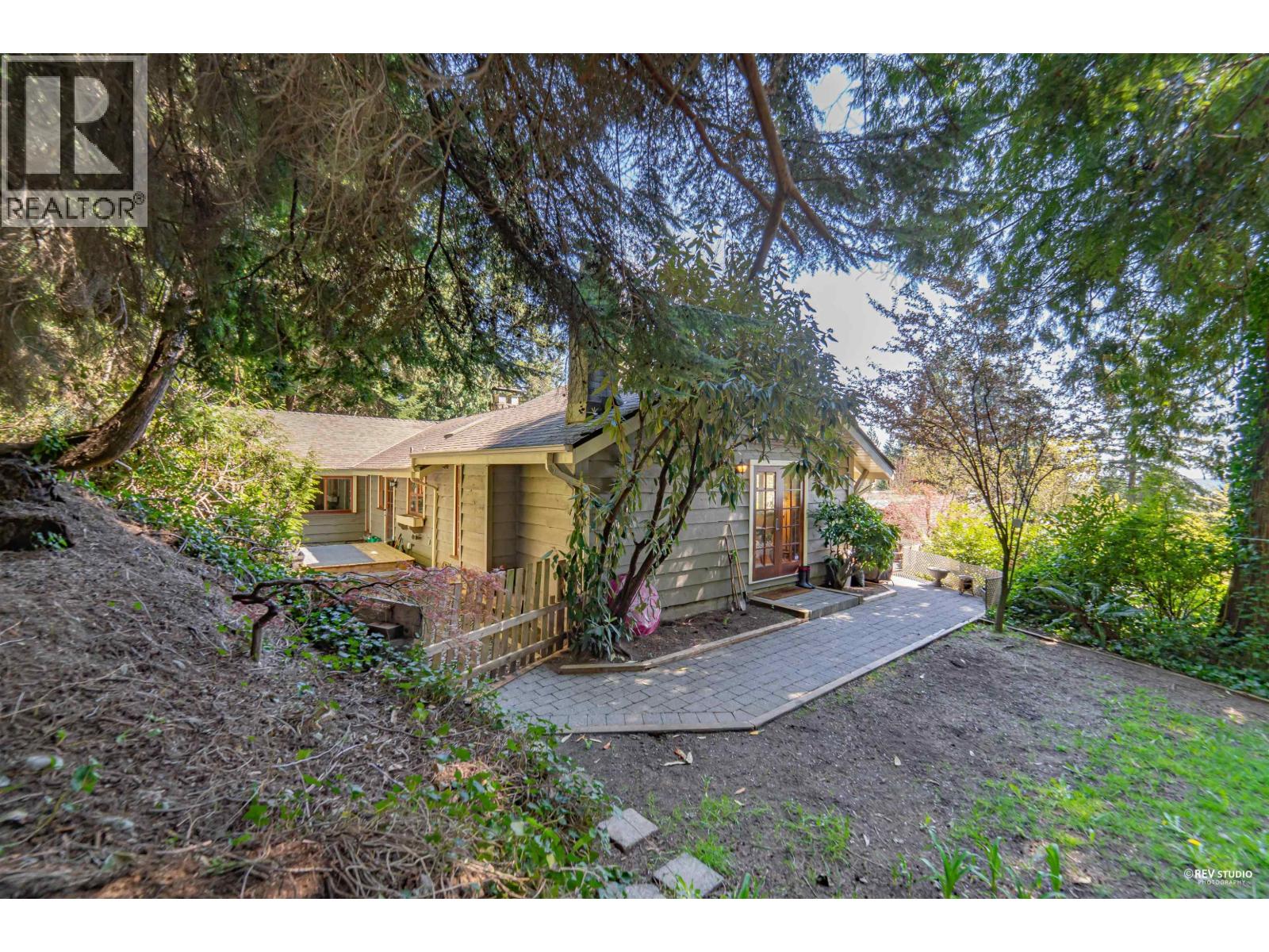 2261 GISBY STREET, West Vancouver - Image 1