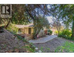 2261 Gisby Street, West Vancouver, BC V7V4N5 Photo 32