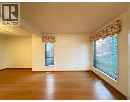 70 Schooner Close NW - photo 4