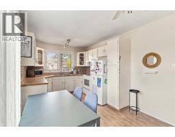 3102 38 Street SW - photo 10