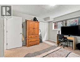 3102 38 Street SW - photo 21