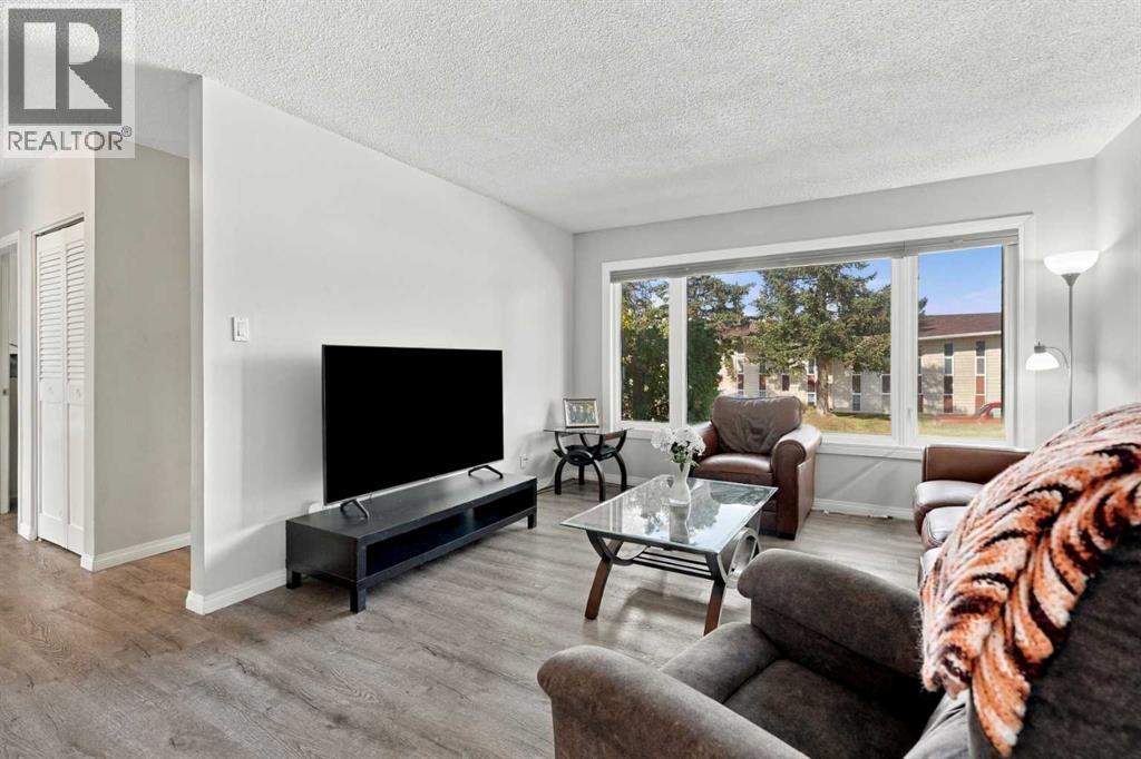 3102 38 Street SW - Image 39