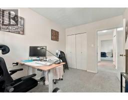 3102 38 Street SW - photo 31
