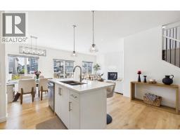 5pc Bathroom - 66 Legacy Glen Crescent Se, Calgary, AB T2X4G5 Photo 9