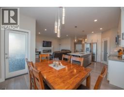 Bedroom - 964 Mt Ida Drive, Vernon, BC V1B4C3 Photo 14