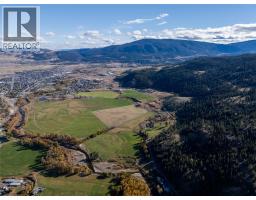 3pc Ensuite bath - 281 Lindley Creek Road, Merritt, BC V1K1L4 Photo 6