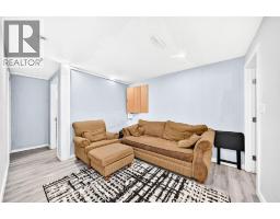 19 Berwick Crescent NW - photo 33