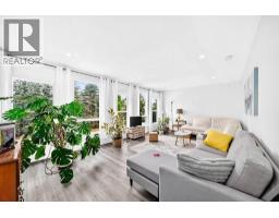 19 Berwick Crescent NW - photo 5