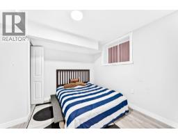 19 Berwick Crescent NW - photo 39