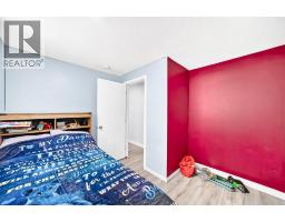 19 Berwick Crescent NW - photo 43