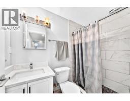 19 Berwick Crescent NW - photo 44