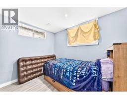 19 Berwick Crescent NW - photo 42