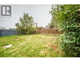 19 Berwick Crescent NW - photo 47