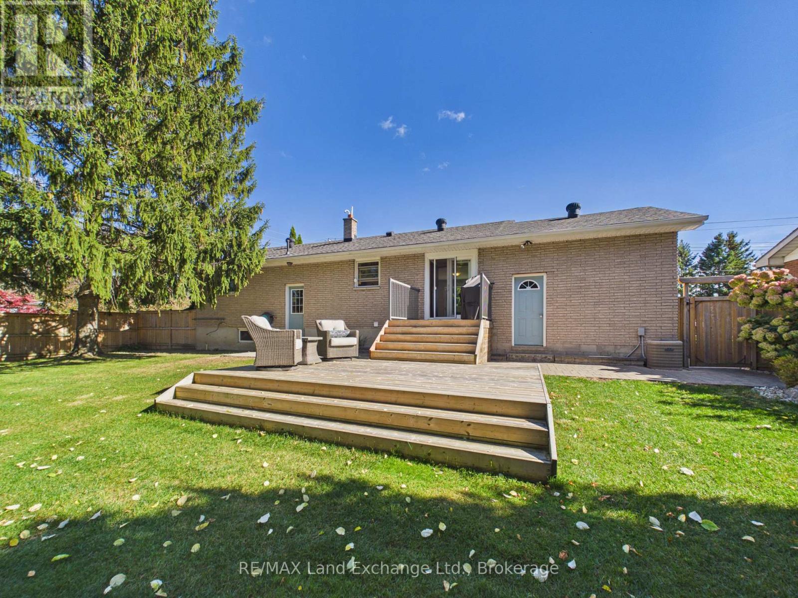 23 KING STREET N - 18